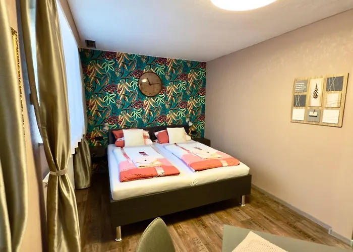 Gaestehaus Gruener Baum 住宿加早餐酒店 圣马丁